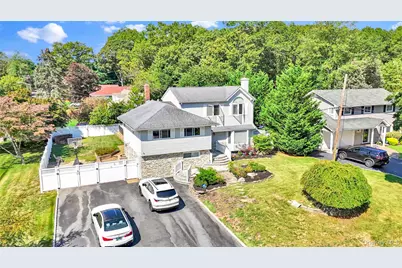 2 Amherst Lane, Smithtown, NY 11787 - Photo 30