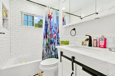 2 Amherst Lane, Smithtown, NY 11787 - Photo 20