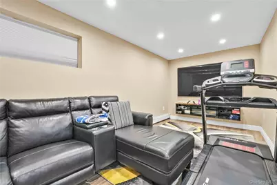 2 Amherst Lane, Smithtown, NY 11787 - Photo 24