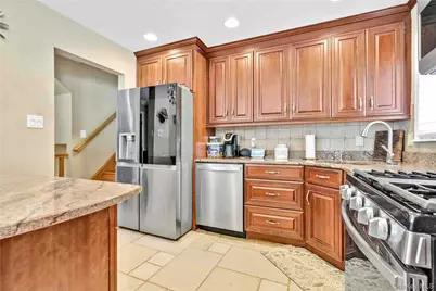 2 Amherst Lane, Smithtown, NY 11787 - Photo 12