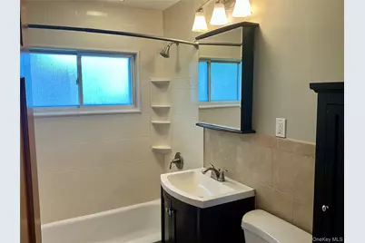 17 Rural Lane, Levittown, NY 11756 - Photo 8