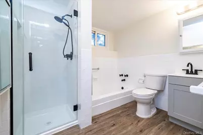 101 Stuart Avenue, Malverne, NY 11565 - Photo 24