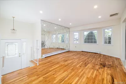 101 Stuart Avenue, Malverne, NY 11565 - Photo 4