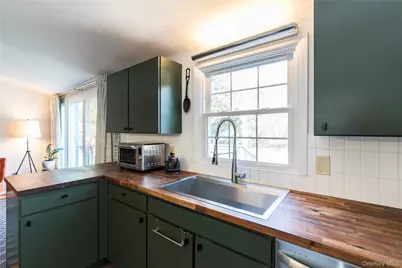 151 Rothenburgh Road, Poughkeepsie, NY 12603 - Photo 20