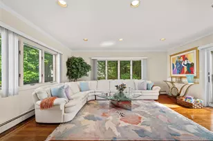 23 Parkside Dr, Great Neck, NY 11021 - Photo 16