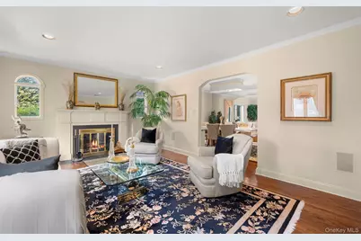 23 Parkside Drive, Great Neck, NY 11021 - Photo 6