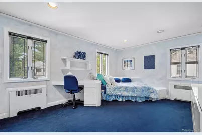 23 Parkside Drive, Great Neck, NY 11021 - Photo 36