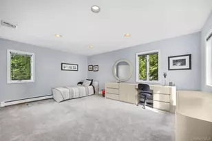 23 Parkside Dr, Great Neck, NY 11021 - Photo 40