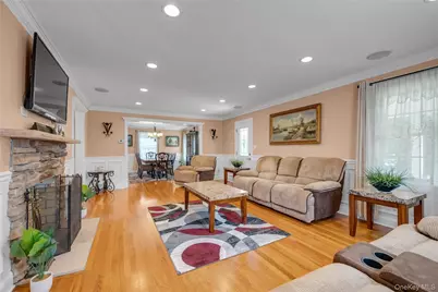10 Field Avenue, Hicksville, NY 11801 - Photo 12