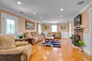 10 Field Ave, Hicksville, NY 11801 - Photo 10