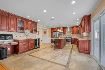 10 Field Avenue, Hicksville, NY 11801 - Photo 8
