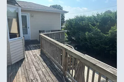 311 Riviera Parkway, Lindenhurst, NY 11757 - Photo 42