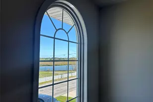 311 Riviera Pkwy, Lindenhurst, NY 11757 - Photo 8