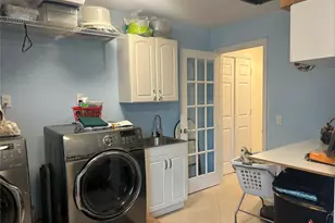 311 Riviera Pkwy, Lindenhurst, NY 11757 - Photo 28