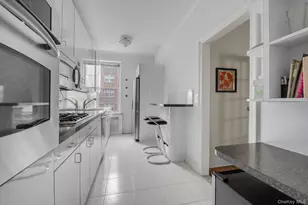 68-10 108th St, Forest Hills, NY 11375 - Photo 10