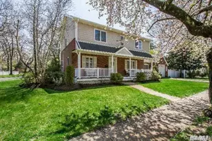204 Margaret Blvd, Merrick, NY 11566 - Photo 2