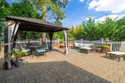 15 Baylis Rd Baylis Road, Rockville Centre, NY 11570 - Photo 16