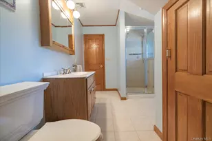 15 Baylis Rd Baylis Rd, Rockville Centre, NY 11570 - Photo 12