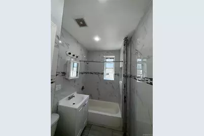 132 E 52nd #3, Brooklyn, NY 11203 - Photo 10