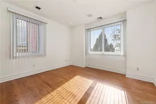 1-04 Malba Dr, Whitestone, NY 11357 - Photo 18