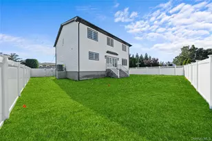 450 Morea St, Oceanside, NY 11572 - Photo 20