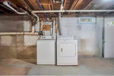 815 Udall Road, West Islip, NY 11795 - Photo 40