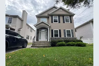 1534 Lowell Avenue, New Hyde Park, NY 11040 - Photo 10