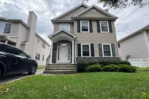 1534 Lowell Ave, New Hyde Park, NY 11040 - Photo 10