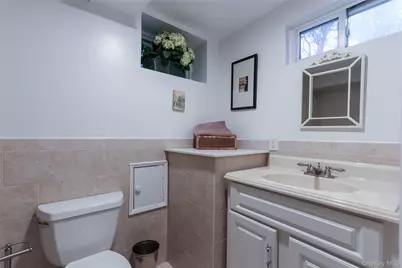 169 Hempstead Avenue, Rockville Centre, NY 11570 - Photo 32