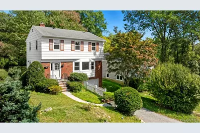 105 Sprague Road, Scarsdale, NY 10583 - Photo 2