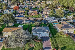 35 Manta Ct, Oakdale, NY 11769 - Photo 28