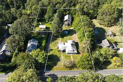 540 Abrahams Path, East Hampton, NY 11937 - Photo 2