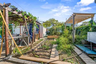 48-05 186th St, Fresh Meadows, NY 11365 - Photo 20