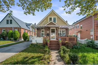 48-05 186th St., Fresh Meadows, NY 11365 - Photo 2