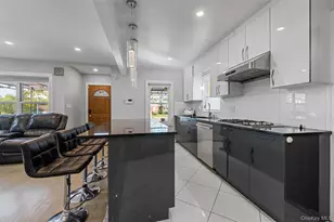 48-05 186th St, Fresh Meadows, NY 11365 - Photo 4