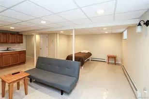 115 Myers Ave, Hicksville, NY 11801 - Photo 20