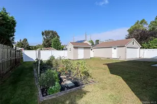 115 Myers Ave, Hicksville, NY 11801 - Photo 24