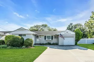 1947 Cole Dr, East Meadow, NY 11554 - Photo 2