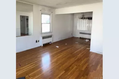 23 Park Circle, Mineola, NY 11501 - Photo 2