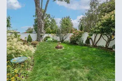 2067 Jackson Avenue, Seaford, NY 11783 - Photo 46