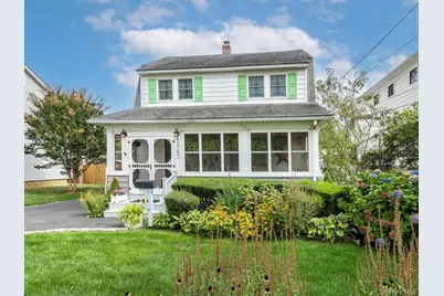 2067 Jackson Avenue, Seaford, NY 11783 - Photo 4