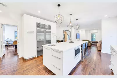 65 Clover Drive, Great Neck, NY 11021 - Photo 14