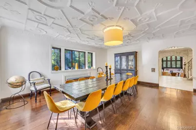 65 Clover Drive, Great Neck, NY 11021 - Photo 10