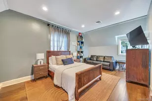 65 Clover Dr, Great Neck, NY 11021 - Photo 26