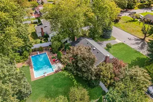 3 Bowen Pl, Stony Brook, NY 11790 - Photo 2