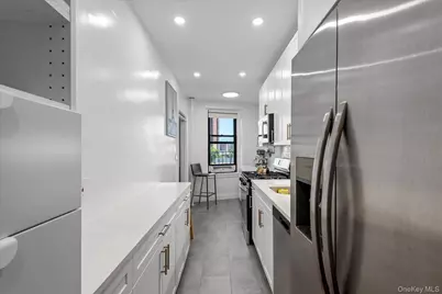 270 Seaman Avenue #D3, New York, NY 10034 - Photo 10