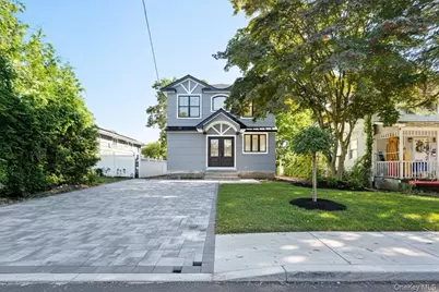 86 Moffitt Boulevard, Islip, NY 11751 - Photo 24