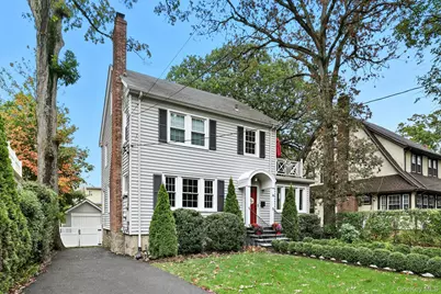 283 Clinton Avenue, New Rochelle, NY 10801 - Photo 2