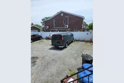 199-04 47 Avenue, Flushing, NY 11358 - Photo 4