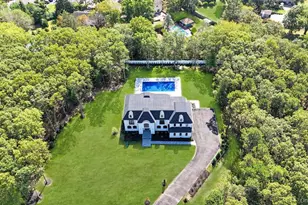 19 Carman Rd, Dix Hills, NY 11746 - Photo 4